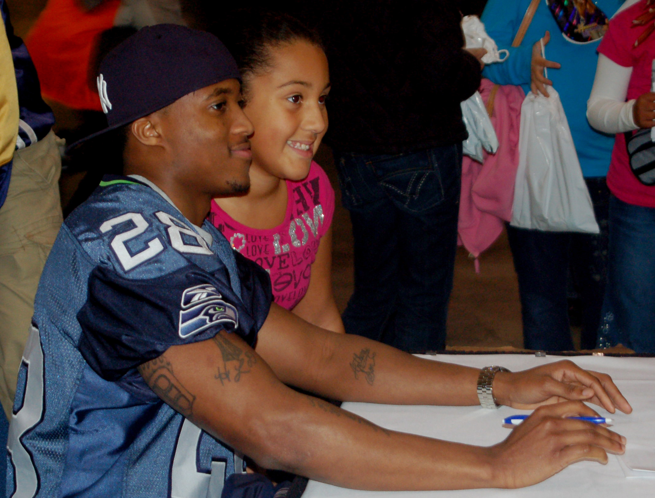 1andgdsc_0179_crop Autographs and pictures with Seahawk players