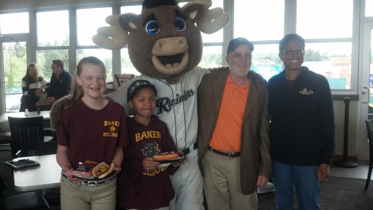 Rainiers mascot and participants