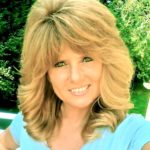 Headshot of Shelli Hardie